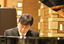 ピアノ講師の松原賢司先生